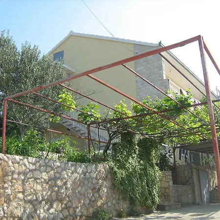 Marina Daire