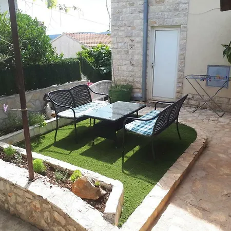 Marina * Τρογκίρ