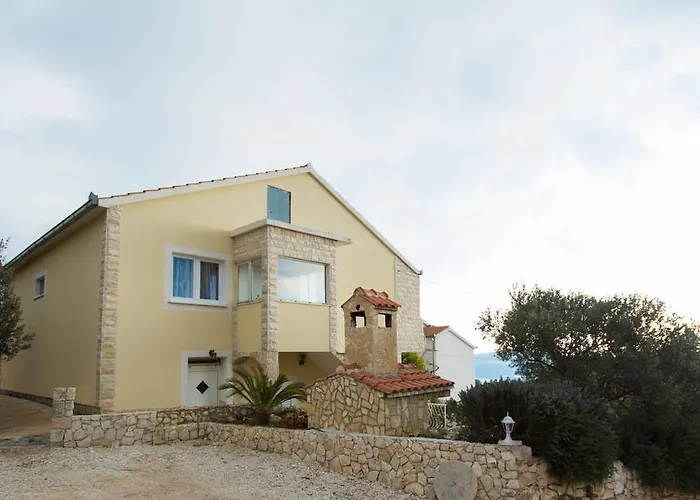 Marina Διαμέρισμα Τρογκίρ