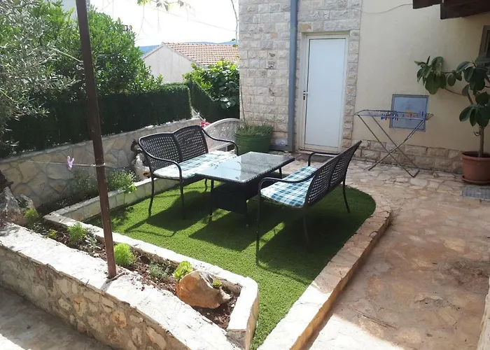 Marina * Τρογκίρ