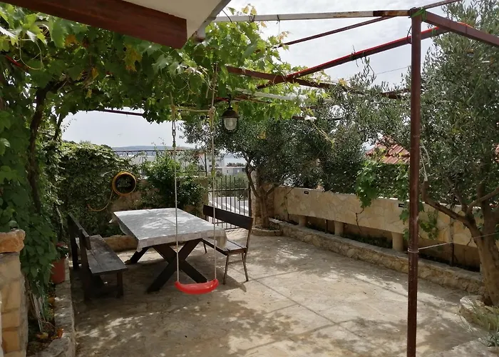 Marina Διαμέρισμα Τρογκίρ