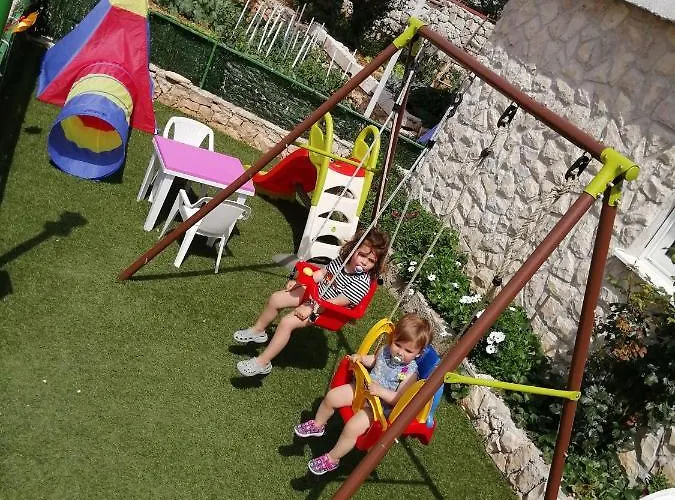 Marina * Τρογκίρ